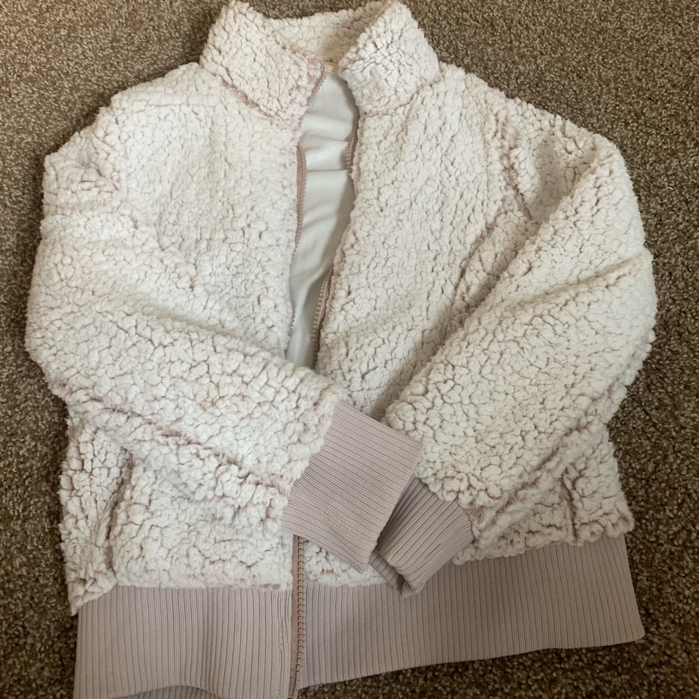 Fluffy VERY soft zip up